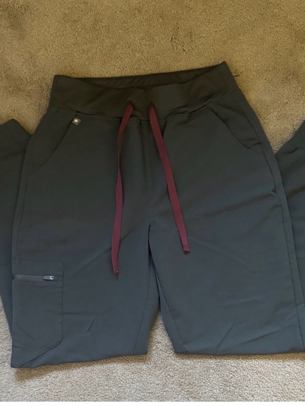 Figs bonsai scrub set Pants with Maroon Drawstring